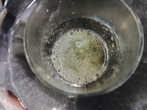 吉利丁片隔热水融化！