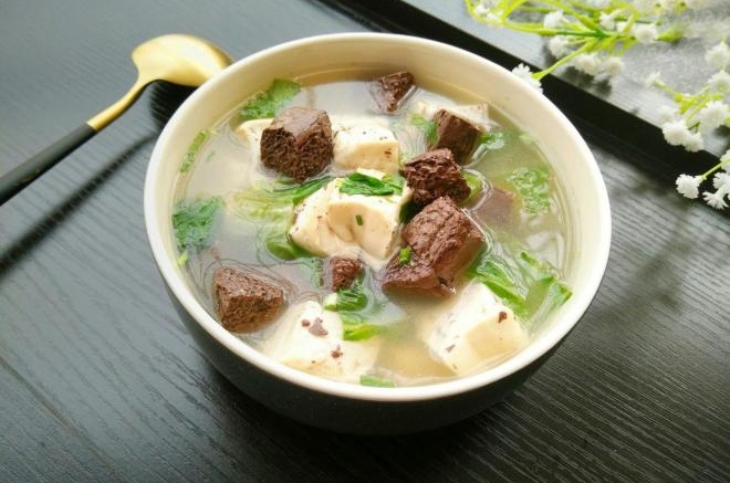 鸭血豆腐汤