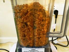 感觉可以了，取出来倒入料理机打几秒（不打也可以）