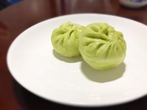 青菜汁和的面团颜色基本不会变哦。