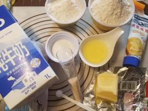 备好需要的材料，黄油需要提前软化。