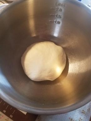 放进盆里，保鲜膜包好后一发。