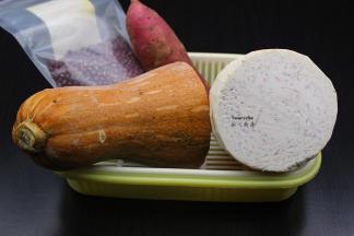 准备食材：木薯粉、紫芋、紫薯、南瓜、红豆、白砂糖等；