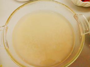 把糯米泡两小时