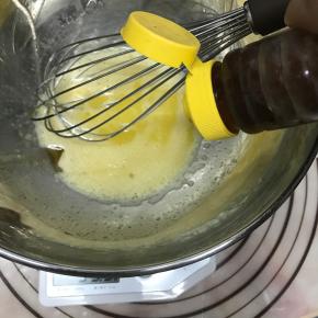 加入蜂蜜，拌匀。