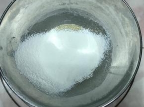 加入到蛋液中。