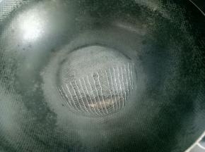 热锅烧油