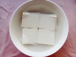 再加入水泡一下