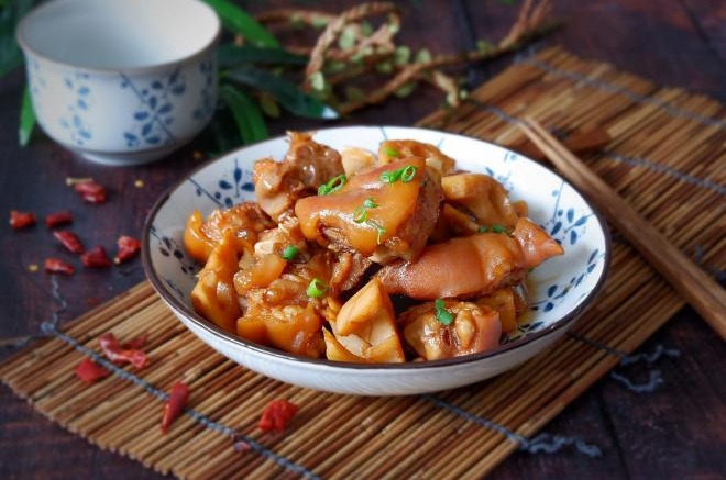 香辣莲藕焖猪手