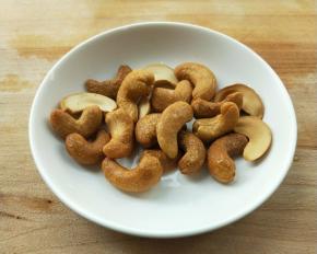 油炸腰果。