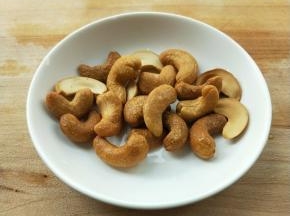 油炸腰果。