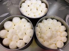 用圆形花嘴挤出