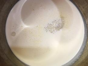 淡奶油加入白糖