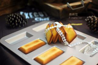 出炉后立即脱模冷却，冷藏后食用口感更佳。