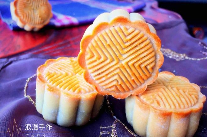 广式豆沙月饼