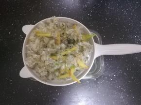 蒸好以后，把汤汁滤出来。