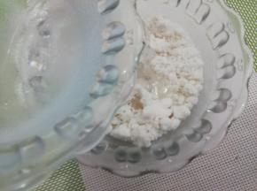 将100克倒入凉粉中