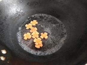 用开水烫一下