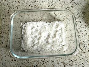 碗底铺一层椰蓉