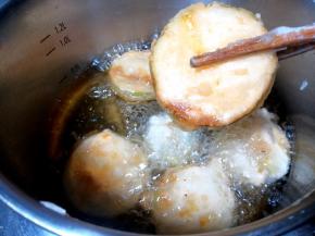 两面炸至金黄以后就可以了。