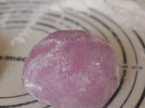 活好的紫薯面团