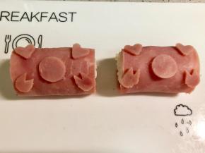 把零部件摆到相应的位置上。