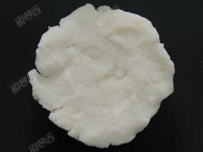 取一份山药泥按扁