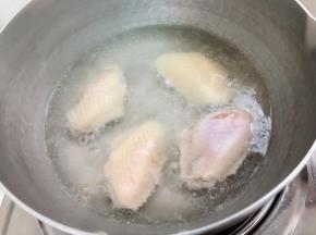 鸡中翅冷水下锅煮开掉血水