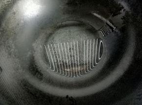 热锅烧油