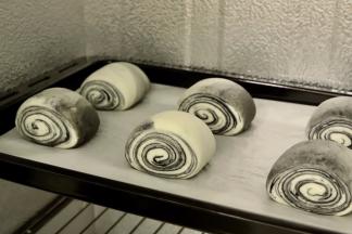 发酵箱设置温度为35度，湿度75度，时间为35-40分钟