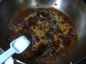 加入一小勺盐。