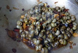 直到还余少量的汤汁，就可以关火了。