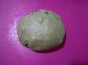 也可以用手将蜜豆揉匀。