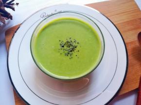 撒入海苔粉提味即可食用，凉了可放蒸锅蒸热