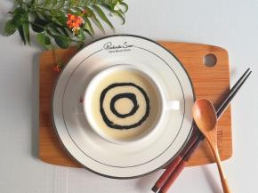 黑芝麻核桃酱画出两个圆圈