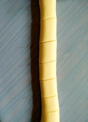 分割成每个30克面团。