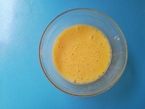 搅拌均匀成无颗粒状态