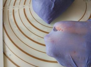 4.可以拉出一个薄膜，边缘没有锯齿。