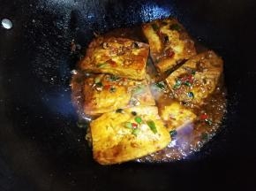 大火收汁，最后放白糖提味。