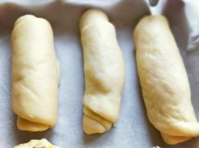 依次做完，放入烤箱二次发酵。