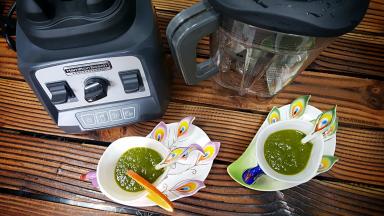 瘦身轻食果蔬汁种类有多种选择，可以根据自己不同的喜好来随意搭配蔬菜和水果，建议晚餐使用果蔬汁来代替正餐哦。