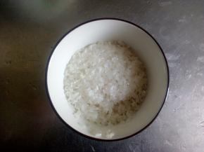 米洗净备用