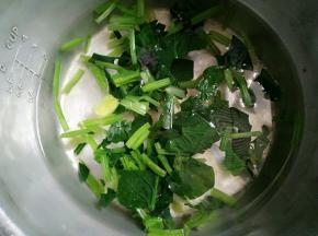 然后放入凉水过凉
