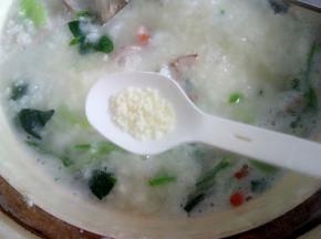 撒点鸡精搅均匀
