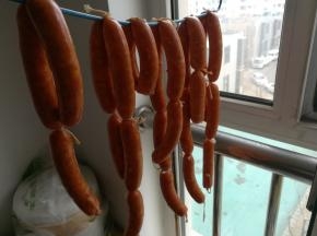 用牙签扎几个空，风干两个小时。