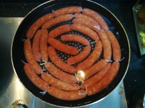 冷水下锅，小火煮三十分钟。水不能烧开。