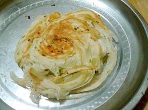 13.出锅，轻轻抖一下，已经超多层次，手抓饼哦
