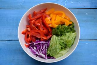 将所有食材切块