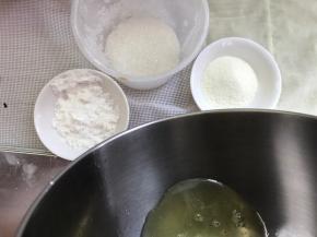 将食材称重备好