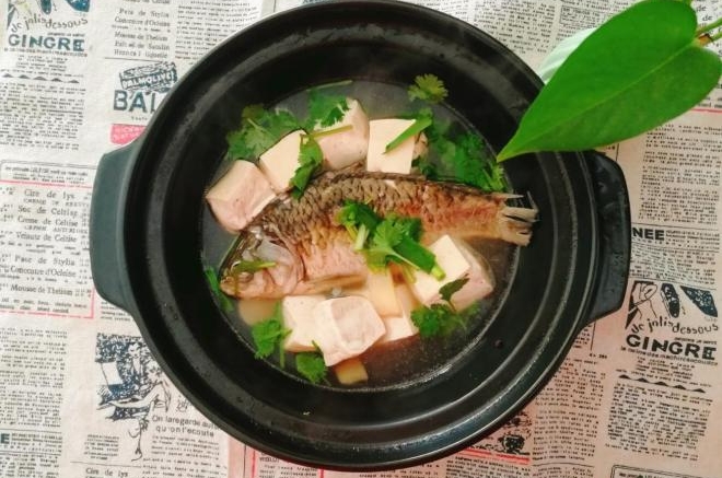 鲫鱼豆腐汤
